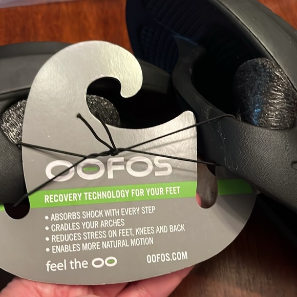 NEW OOFOS Black Flip Flops Sandals Womens 11 men’s 9 - Picture 7 of 8